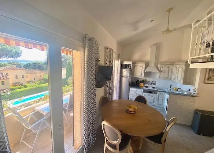 La Petite Maison Maximoise - Kleine Haus Maximoise By Interhome *